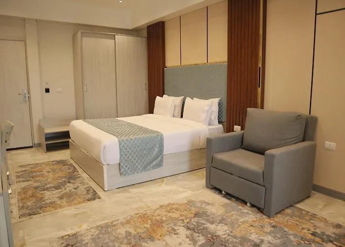 Hotel Lusinda Management By Zad