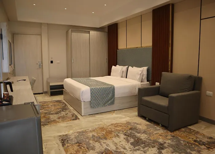 Lusinda Management By Zad Hotel 4*