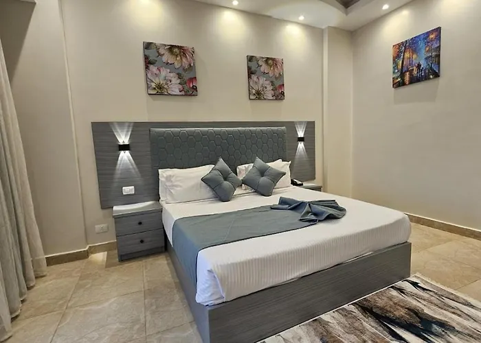 Hotel Lusinda Management By Zad 4*